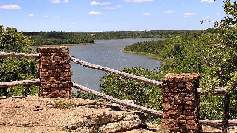 Lake Mineral Wells State Park