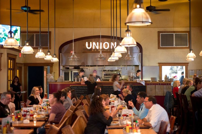 Clarkston Union Bar & Kitchen – Clarkston