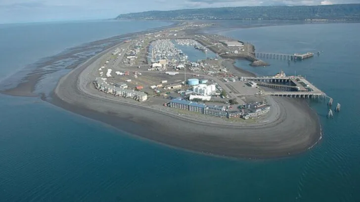 The End-of-the-Road Towns in Alaska That Still Feel Like the Edge of the World