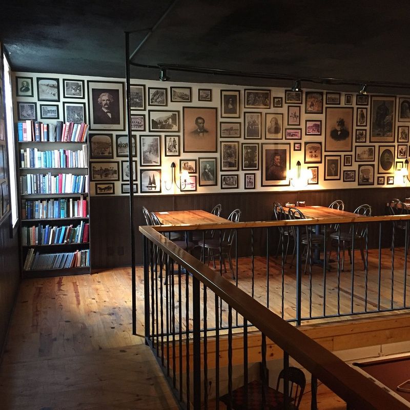 Renaissance Café