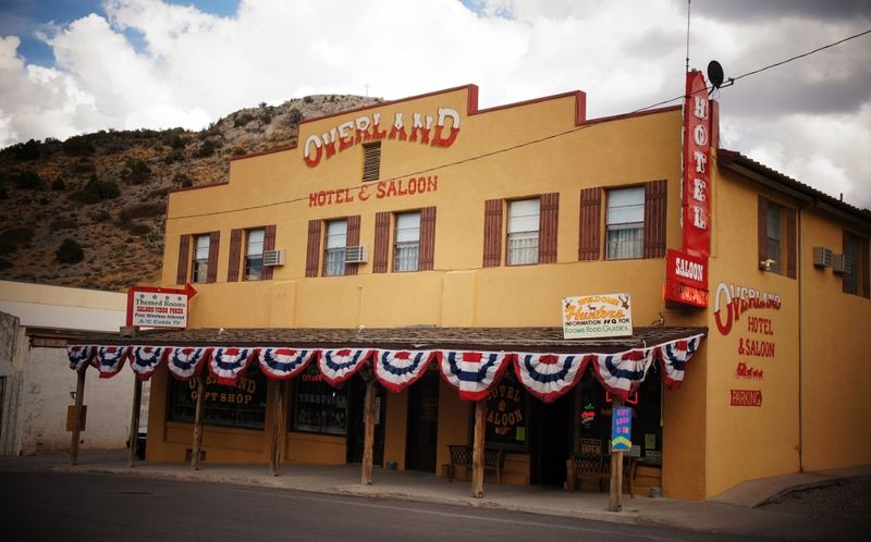 The Overland Hotel & Saloon – Fallon