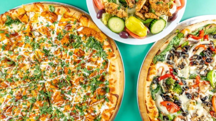 These Florida Pizza Spots Rely on Word of Mouth and Still Pack the Place