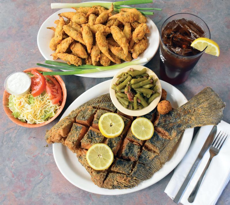 The Lighthouse Restaurant – Irvington, AL