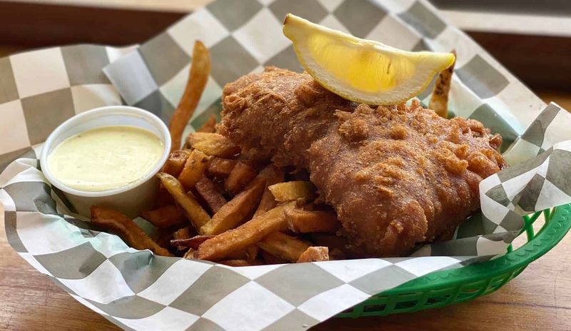 Elliot Street Fish, Chips & More – Brattleboro