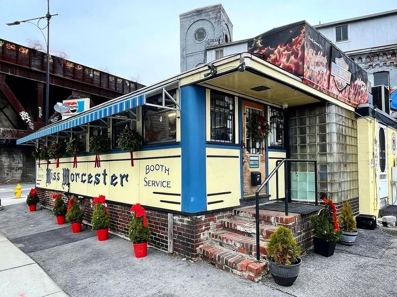 Stopping at Small-Town Diners for Pie and Local Conversation