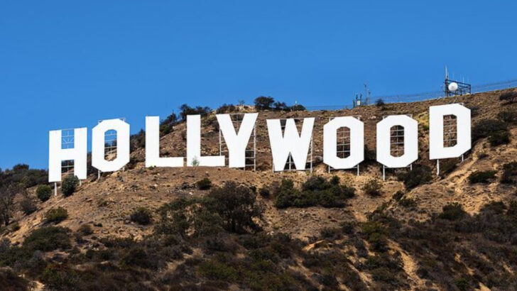 West Coast Has 17 Popular Spots Everyone Calls Touristy (But They’re Worth It)