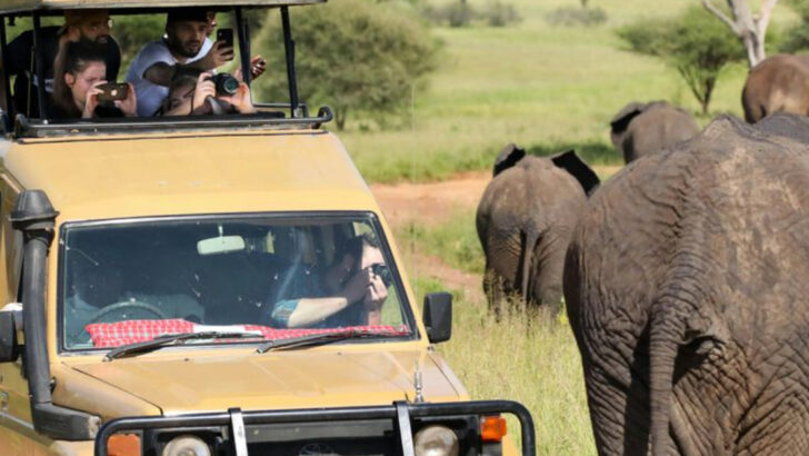 What Travel Photographers Never Do in Popular Destinations