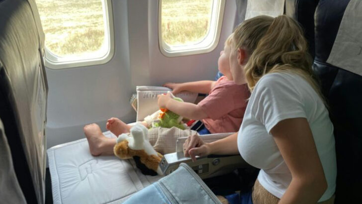 What Travelers With Kids Always Pack for Long Flights