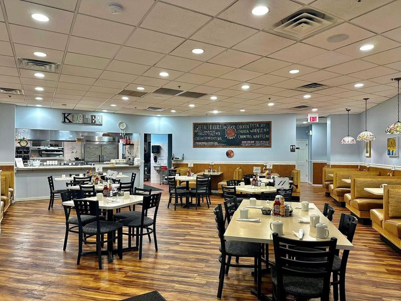 Lucky Penny Deli Cafe – Naperville