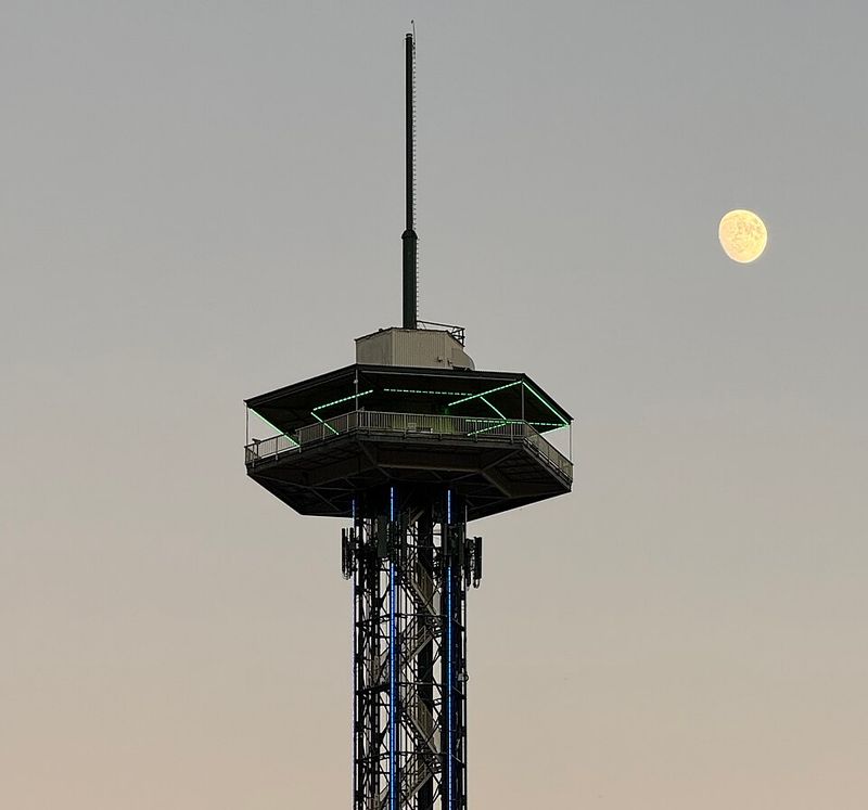 Gatlinburg Space Needle – Gatlinburg, Tennessee