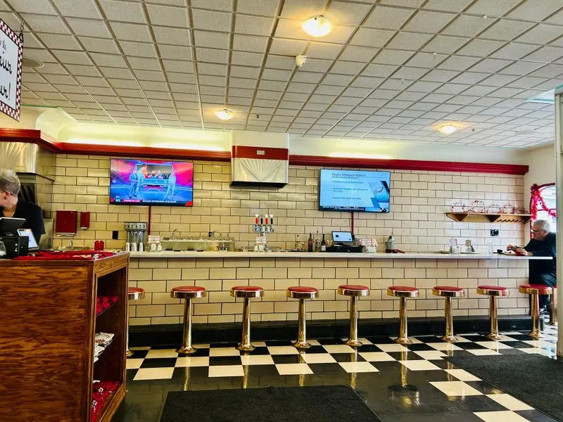 Quarrier Diner — Charleston