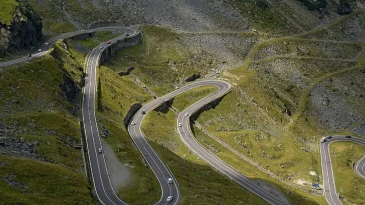 10 of the World&rsquo;s Highest Road Passes You Can Actually Drive