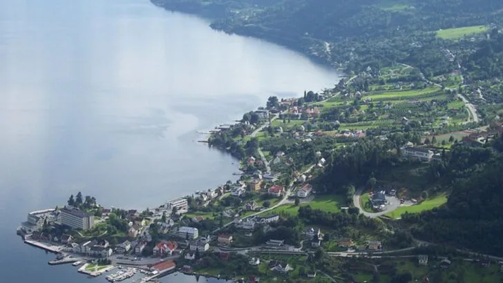 11 Norwegian Fjord Towns That Show Off the Country’s Most Dramatic Scenery