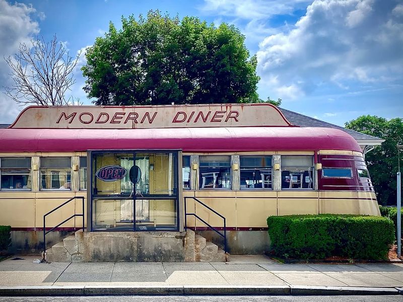 Modern Diner — Pawtucket