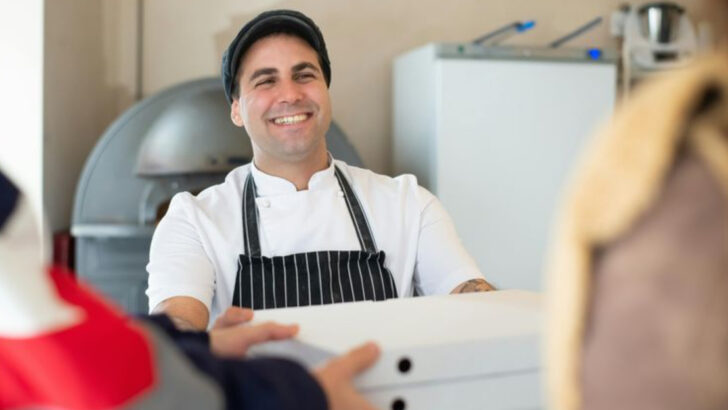 11 Unwritten Rules Americans Follow Without Ever Saying Out Loud