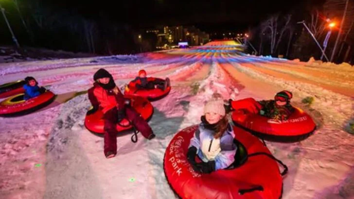 12 Family-Friendly Ski Resorts in the U.S. with Magical Holiday Vibes