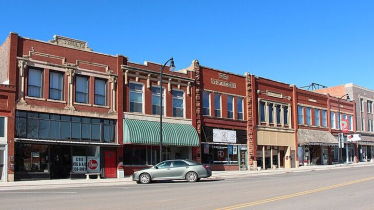 12 Overlooked Great Plains Foodie Towns Serving Meals Worth the Stop