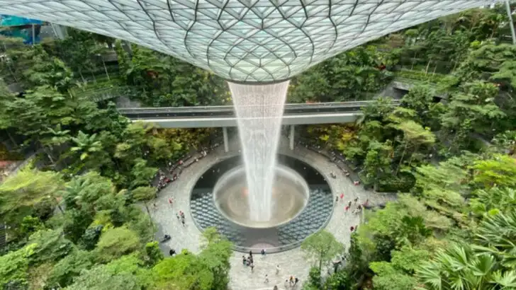 12 of the most impressive airport terminals travelers actually enjoy using