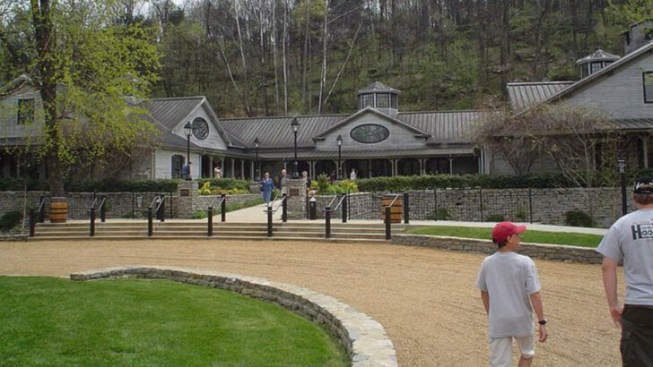 14 Small Tennessee Towns I Drove Through Once (And Plan to Visit Properly Next Time)