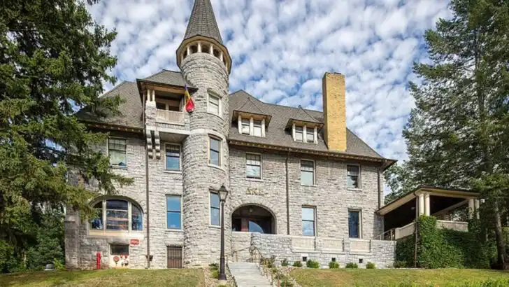 16 Rural Towns in America That Feel More Modern Than You’d Expect