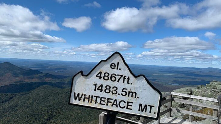 17 American Ski Towns Where the Spirit of the Slopes Came Before the Spas