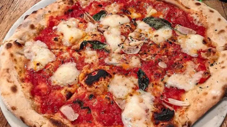 3 North Dakota Pizza Parlors With a Solid Reputation and 4 Others That Deliver Crowd-Pleasing Slices