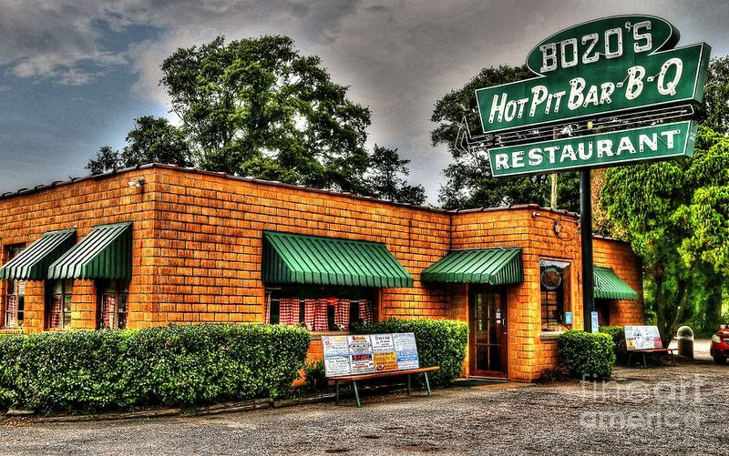 Bozo’s Hot Pit Bar-B-Q – Mason