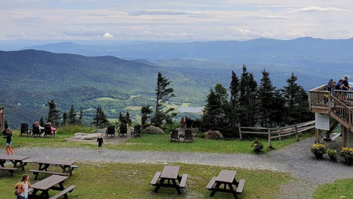 7 Green Mountain Towns Families Say Feel More Inviting than Vermont’s Ski-Weekend Traffic