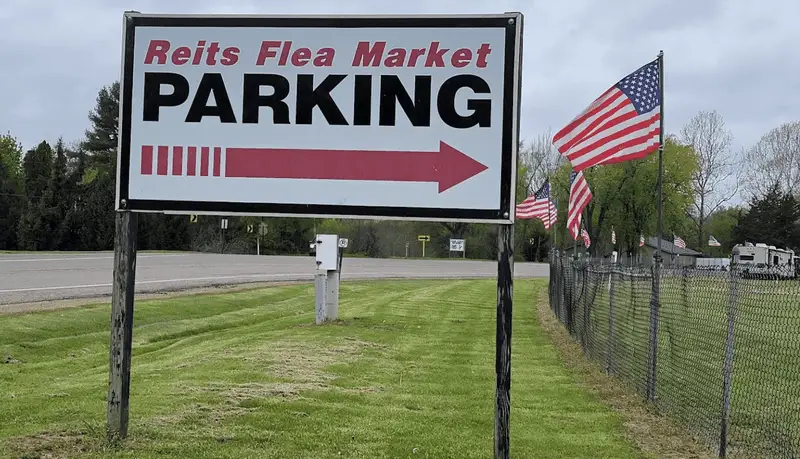 Reits Flea Market - Paw Paw