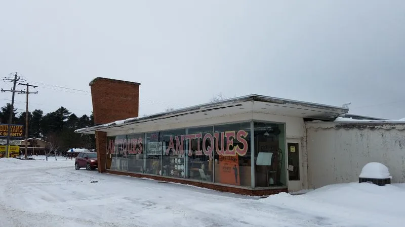 Island City Antique Market — Minocqua