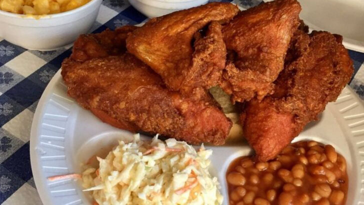 8 Memphis, Tennessee Spots Where the Soul Food Reminds Regulars of Sunday Dinners