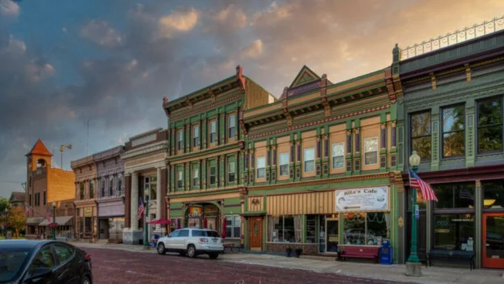 8 Northern Illinois Towns I Only Passed Through Once But Still Want to Explore Properly
