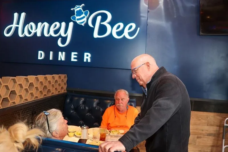 Honey Bee Diner — Glen Burnie, MD