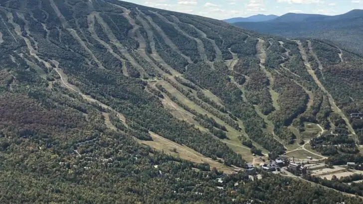 9 New England Ski Towns That Were Better Before They Got Fancy