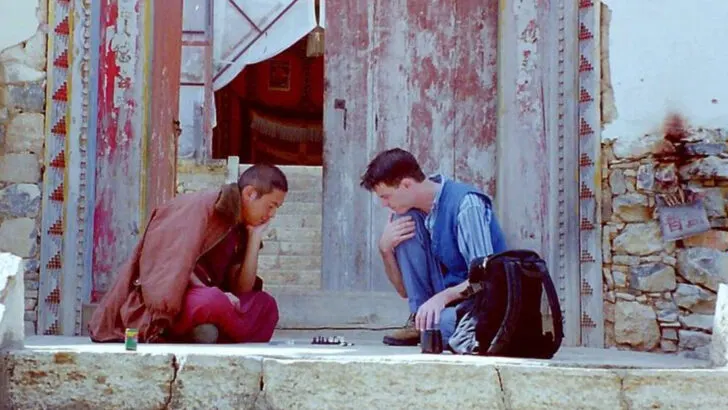 9 Small Gestures That Make Travelers Instantly Likable Anywhere