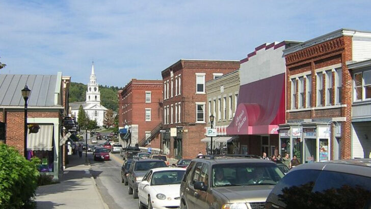 9 Winter Towns in Vermont Where the Season Actually Feels Cozy