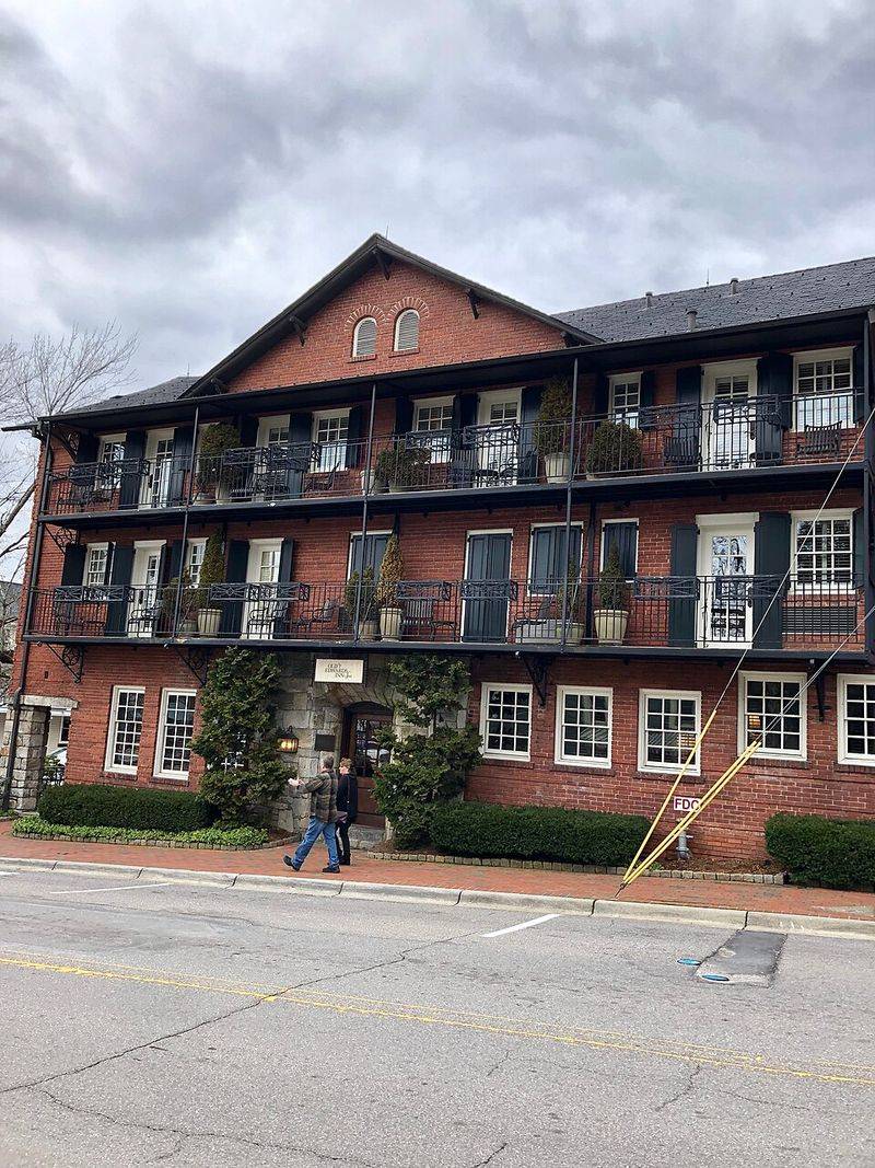 Old Edwards Inn & Spa