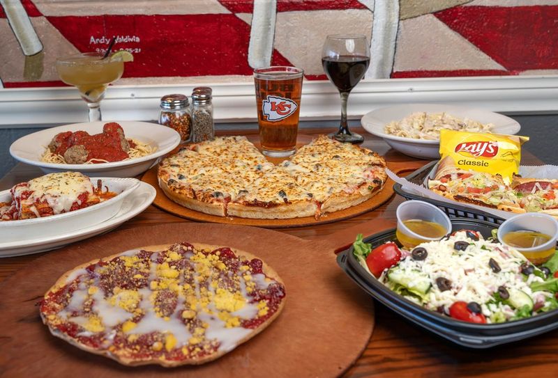 LaRocca’s Pizza — Topeka