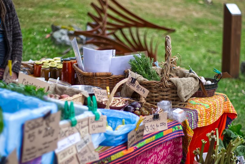 Farmers markets and handmade goods