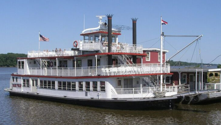 An Underrated Missouri Town Rich in Steamboat History and Riverfront Charm Lies Along the Mississippi (Hannibal, Missouri)