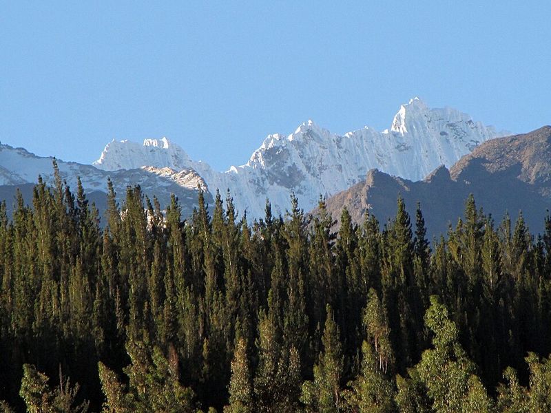 Huaraz & the Cordillera Blanca, Peru — glacier lakes and trekking routes