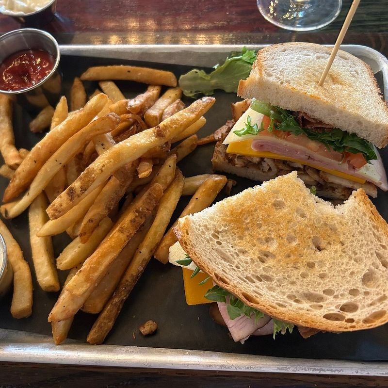 Four Day Ray Brewing — Fishers, IN