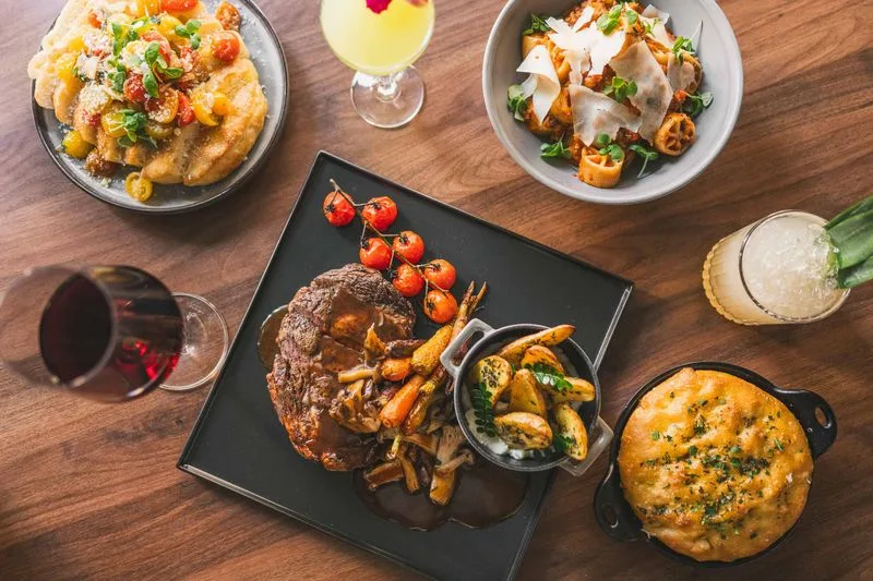 Willow & Ivy (Lenox Hotel)