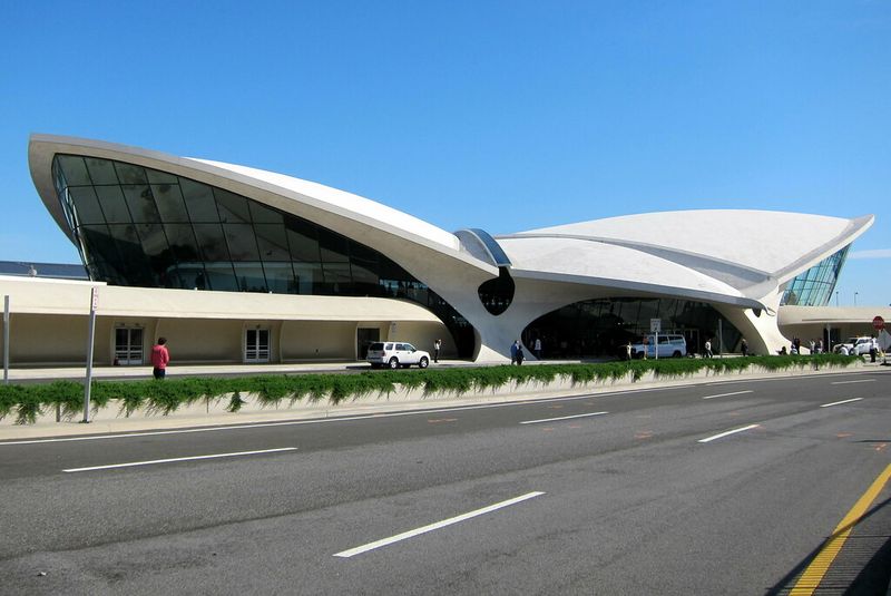 John F. Kennedy International Airport (JFK)