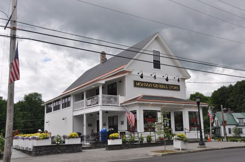 Monson — Artistic Winter Escapes