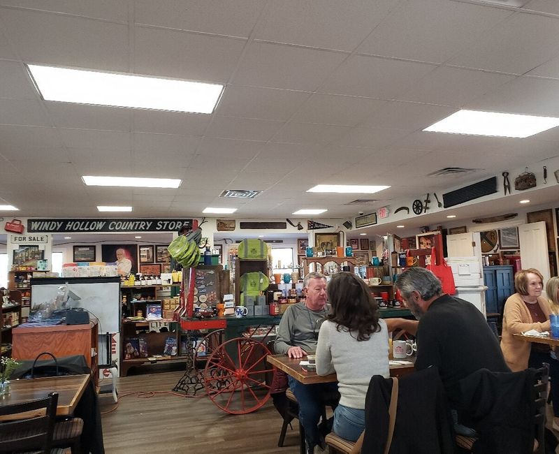 Windy Hollow Biscuit House - Owensboro