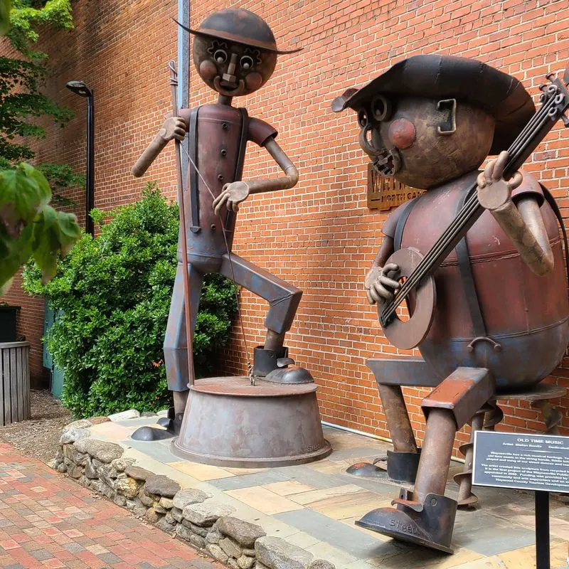 Arts, Crafts, and Mountain Makers