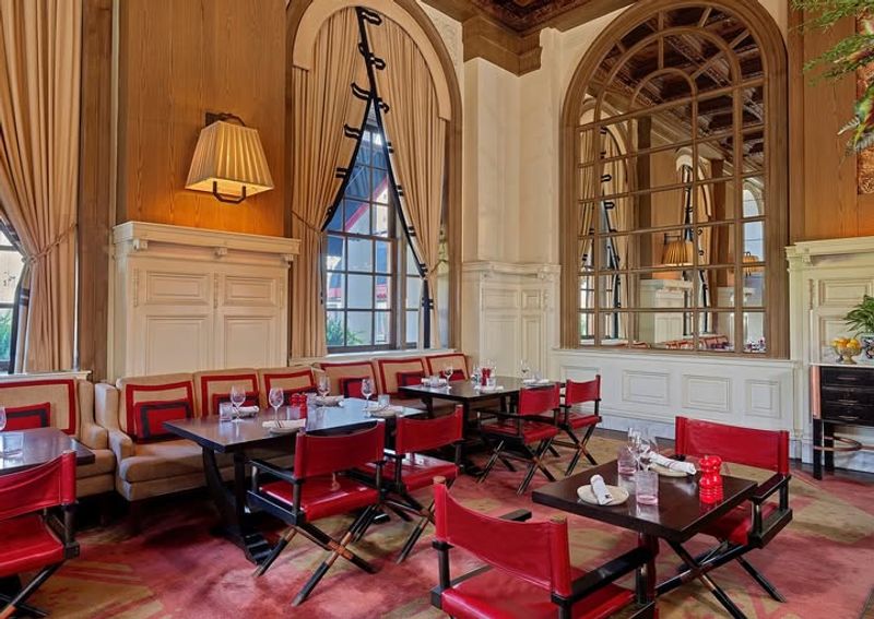 OAK Long Bar - Boston