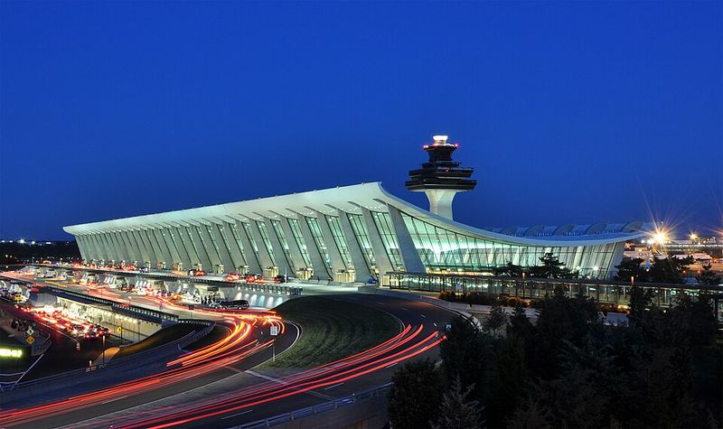 Washington Dulles International Airport (IAD)