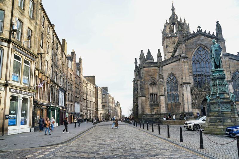 Edinburgh Castle & the Royal Mile (Edinburgh, Scotland)